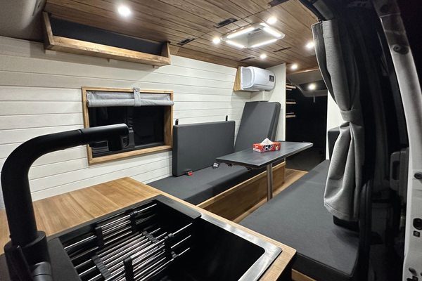 86GARAGE フルオーダー内装制作