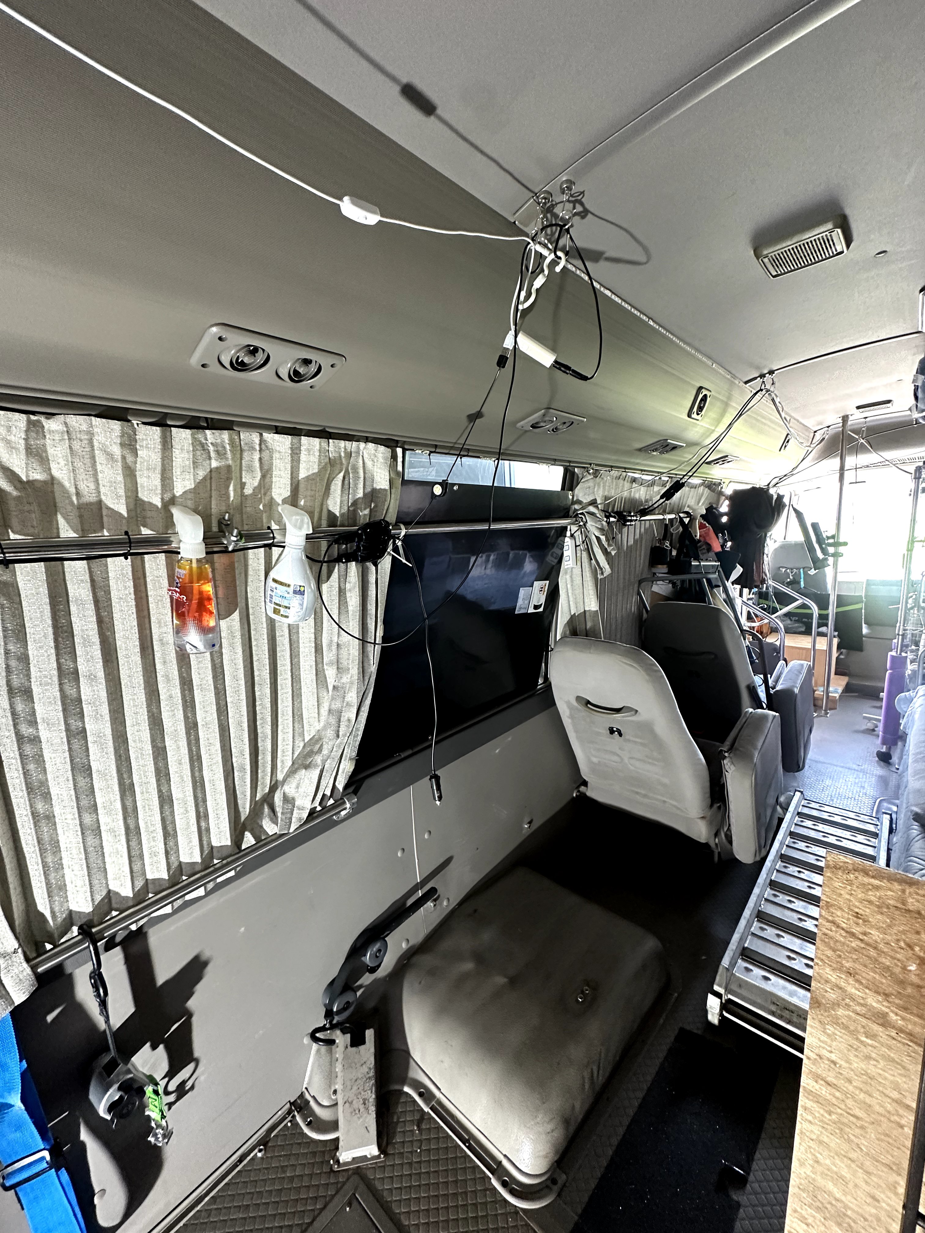 コースター 12Vエアコン ポタ電 施工前2 2025.07.27 | 86GARAGE