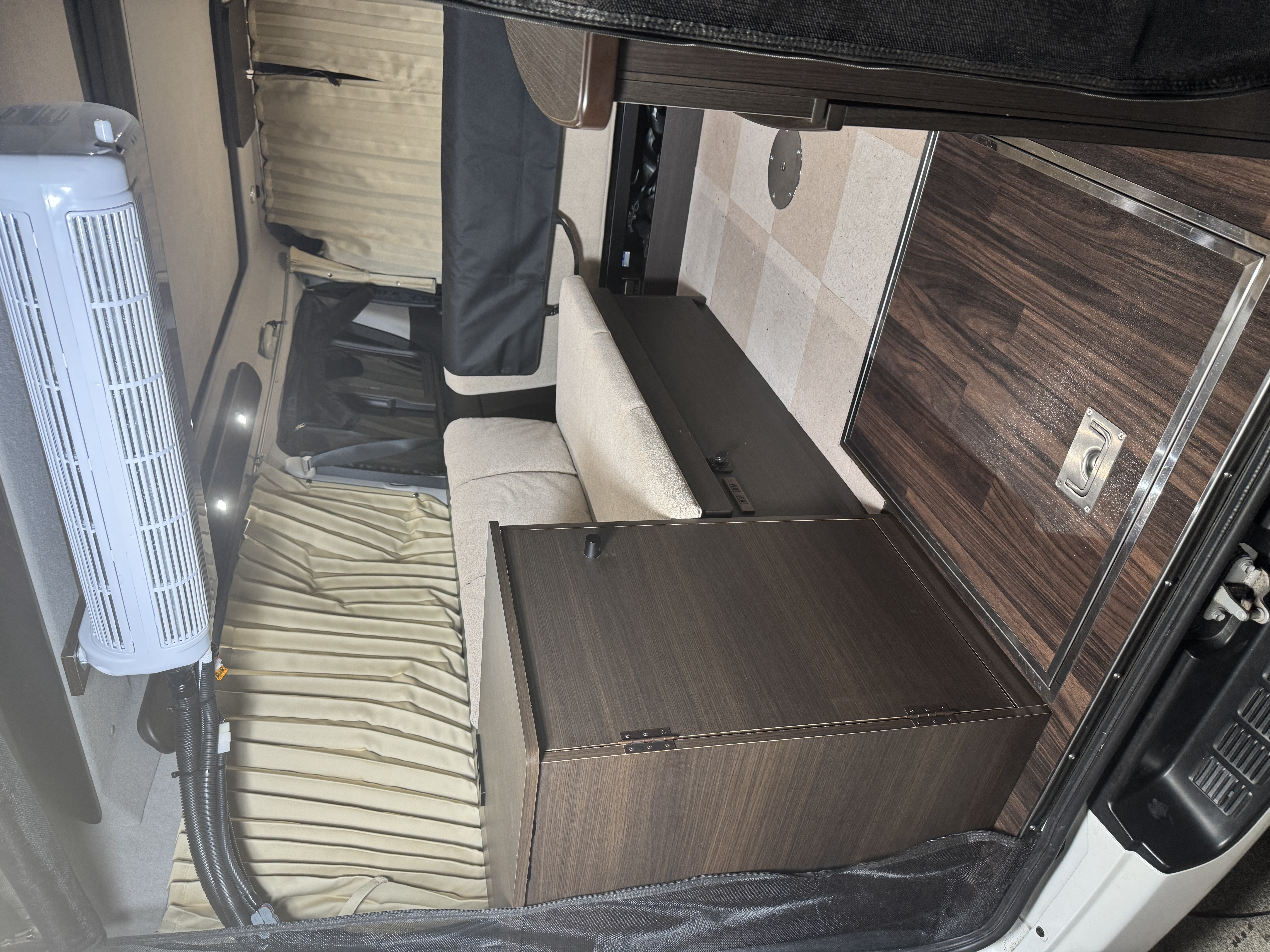 ケイワークス製キャンピングカーに12Vエアコン後付け！TOYOTOMI