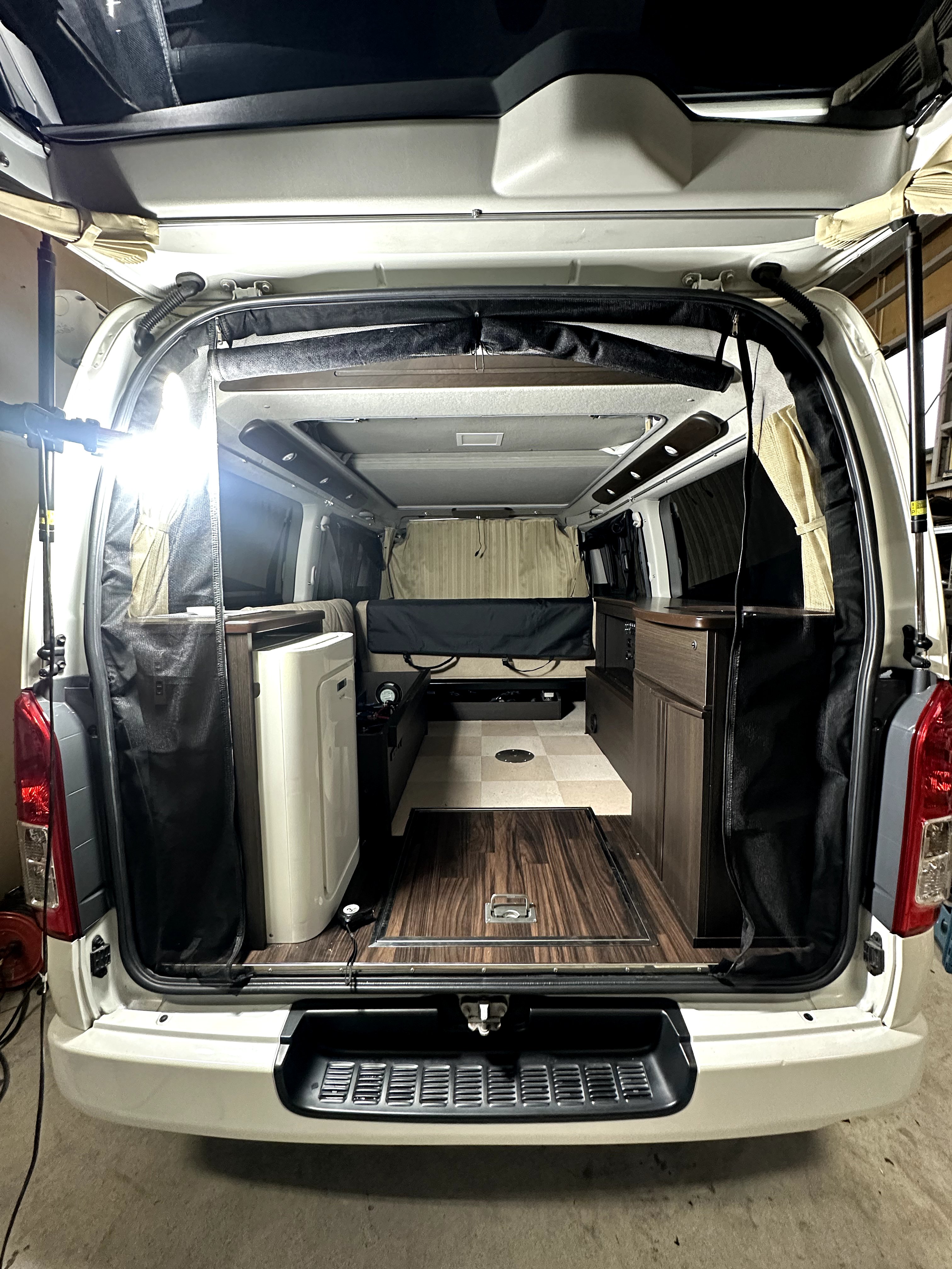 ケイワークス製キャンピングカーに12Vエアコン後付け！TOYOTOMI