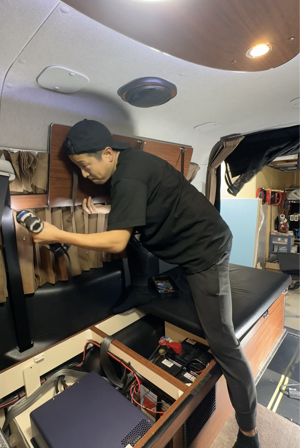 ハイエース 床下収納 12Vエアコン取り付け3 2026.03.27 | 86GARAGE