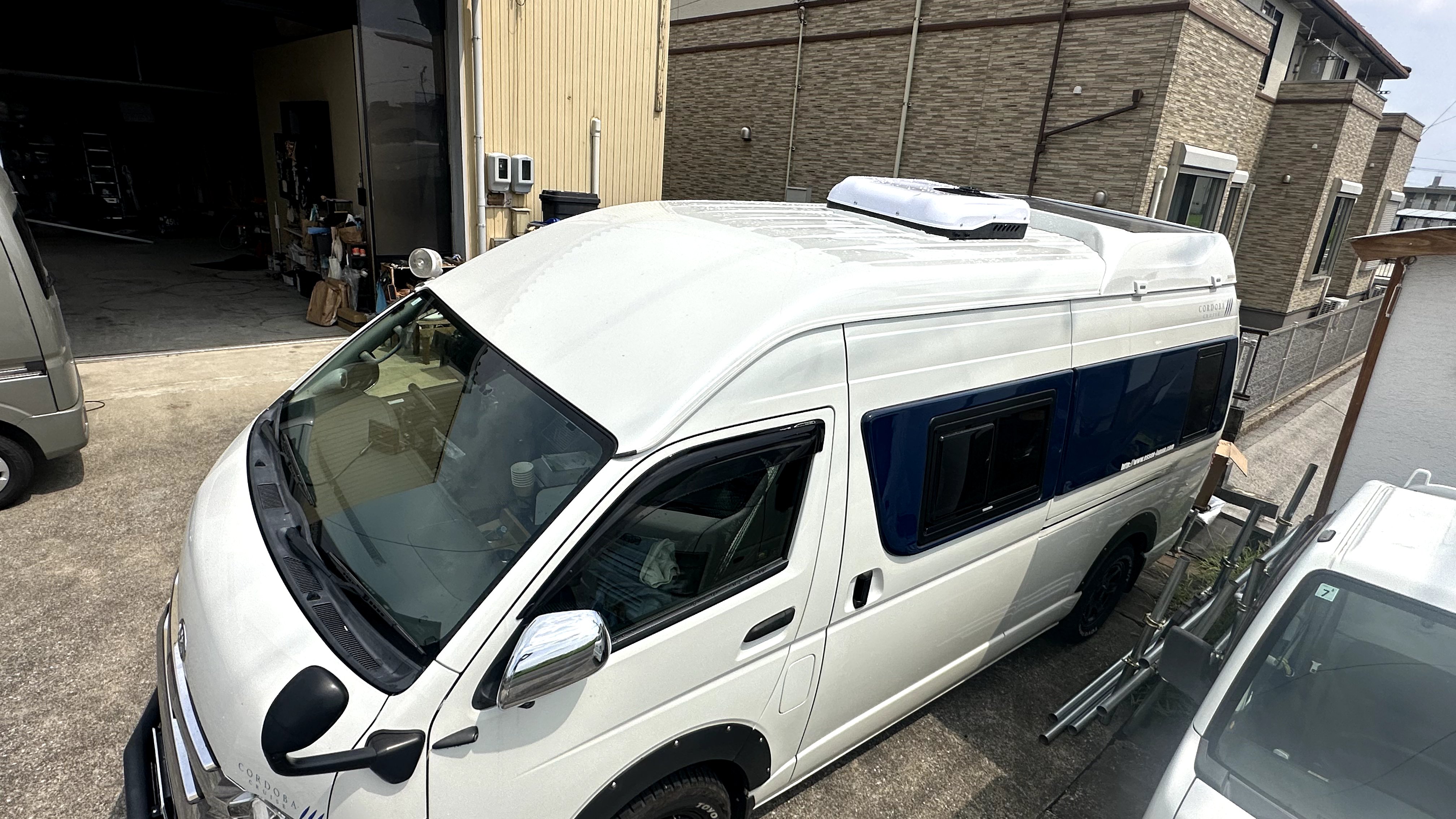 ハイエース キャンピングカー ルーフエアコン 施工後3 2026.05.14 | 86GARAGE